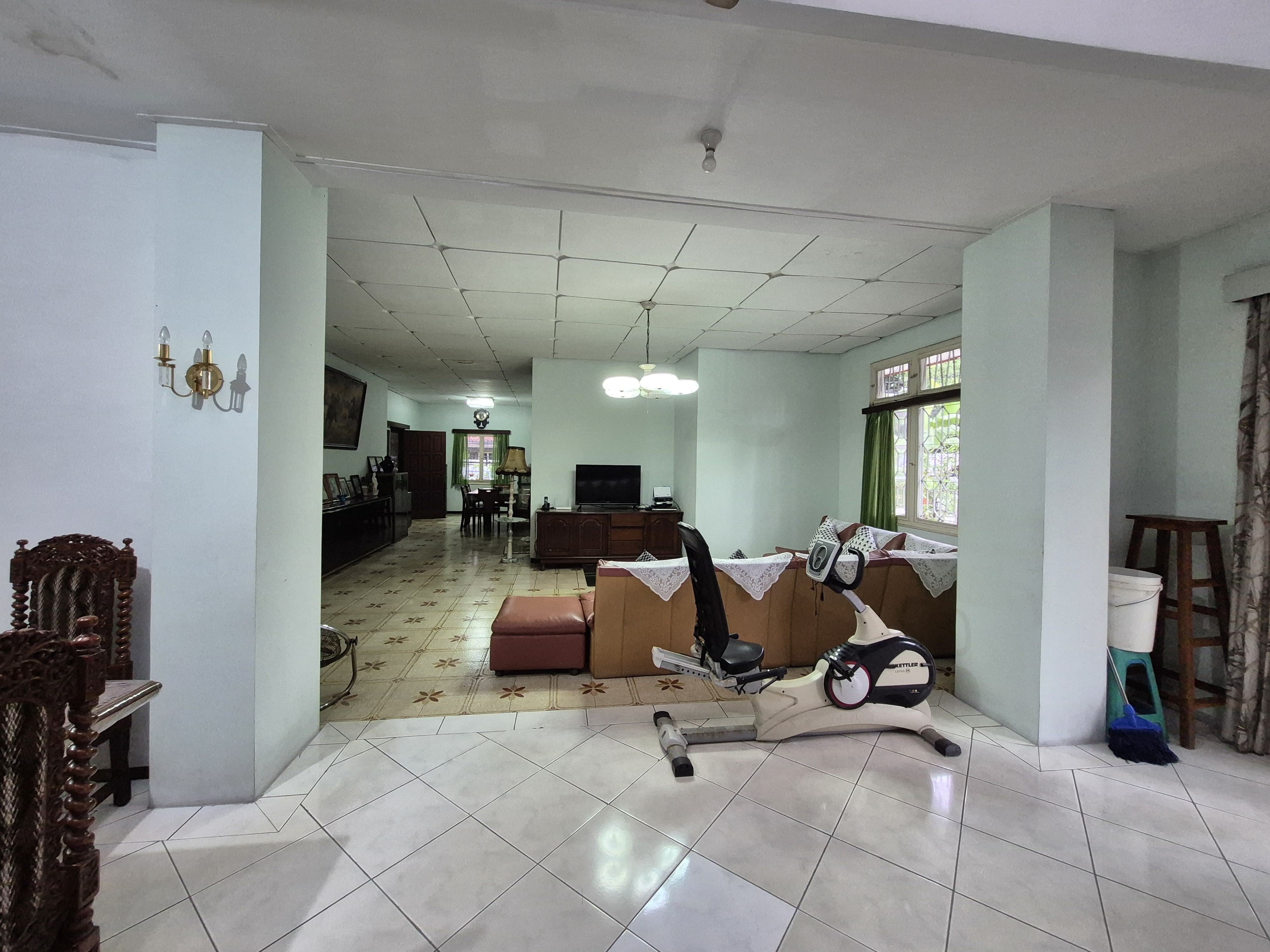 Properti terdaftar untuk dijual atau disewa - Dijual: Rumah Di Kawasan Karet Setiabudi Jakarta Selatan